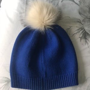Pom Pom beanie snowboard